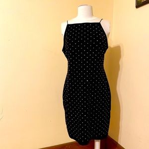 H&M black velvet dress.